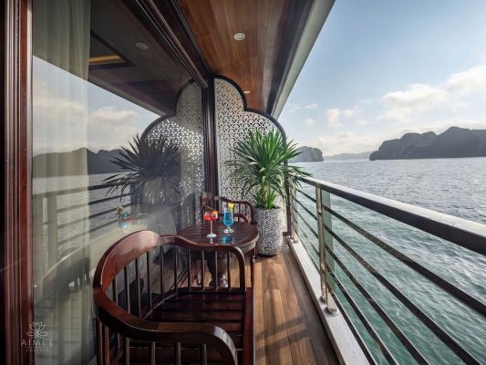 Ban-cong-rieng-Aimee-cruise