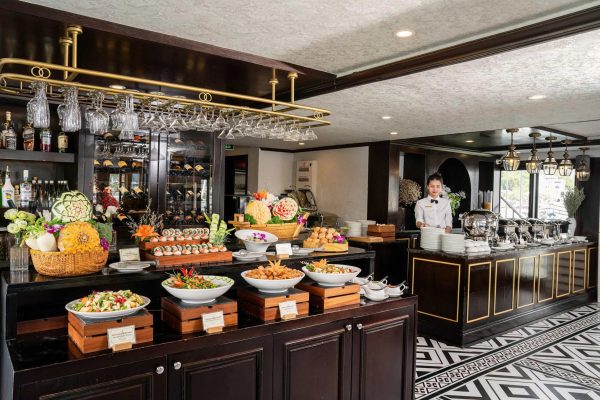 Nhà bếp Du Thuyền Athena Royal Hạ Long