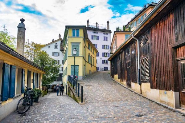 tour-zurich-1-2-ngay-city-tour-di-pha-va-cap-treo-5-600x400